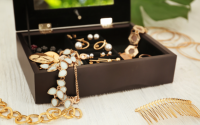 What Jewelry Should You Look for at an Estate Sale?