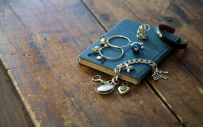 Vintage vs. Antique vs. Estate Jewelry: What’s the Difference?